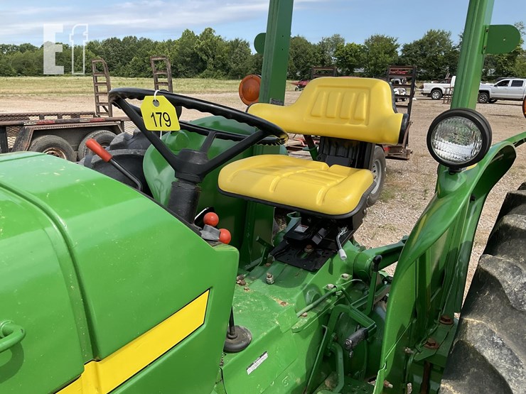 john-deere-2040-image-6