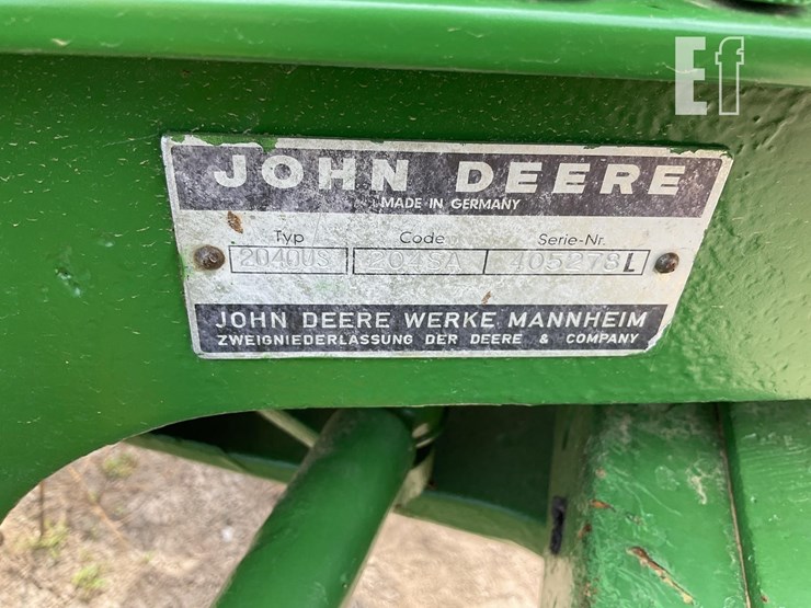 john-deere-2040-image-3