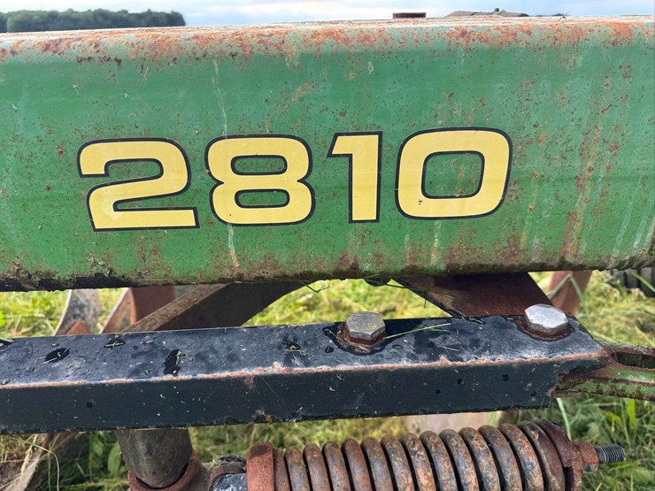 john-deere-2810-image-19