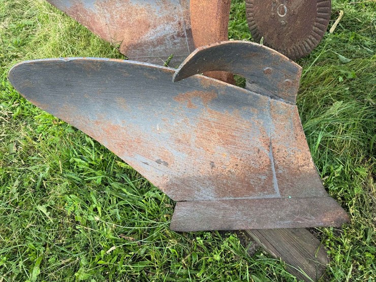 john-deere-2810-image-13
