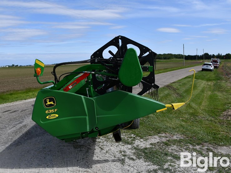 2017-john-deere-635f-image-4