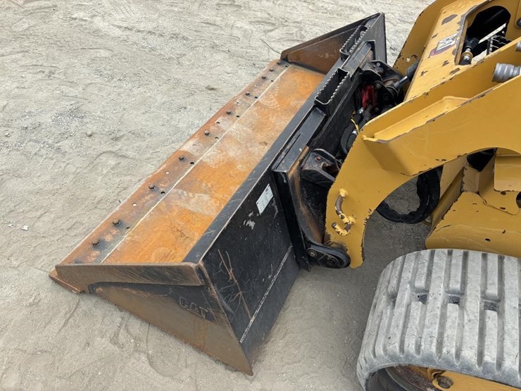 2019-caterpillar-259d3-image-9