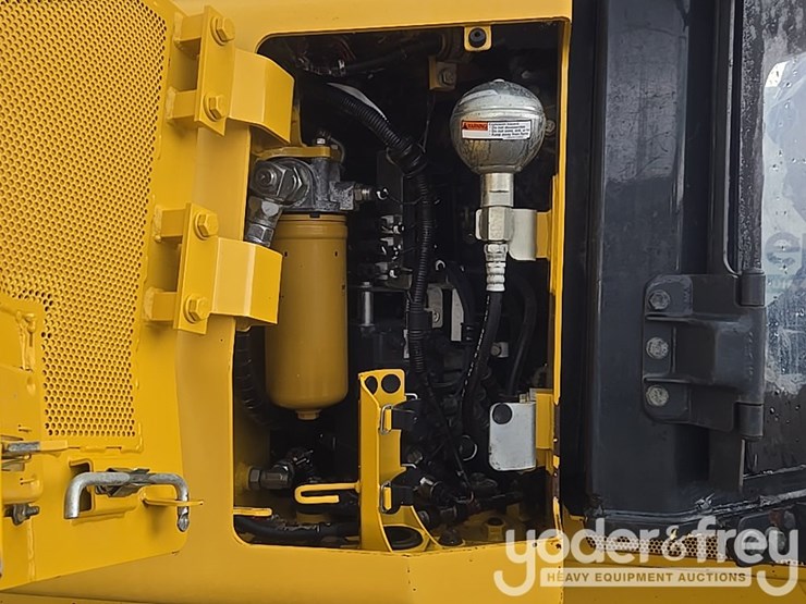 2021-komatsu-d39px-24-image-28