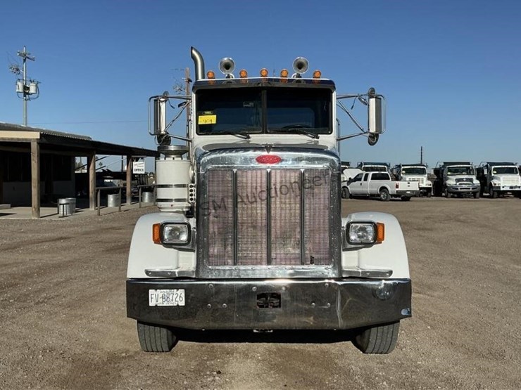 1999-peterbilt-357-image-2