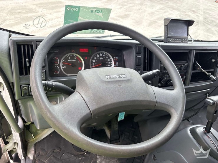 2019-isuzu-ftr-image-31
