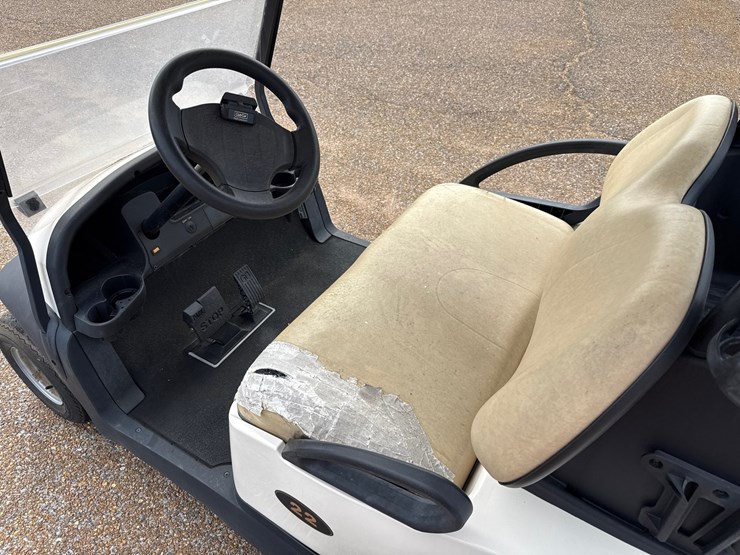 #9457-•-2021-club-car-precedent-w/charger-image-8