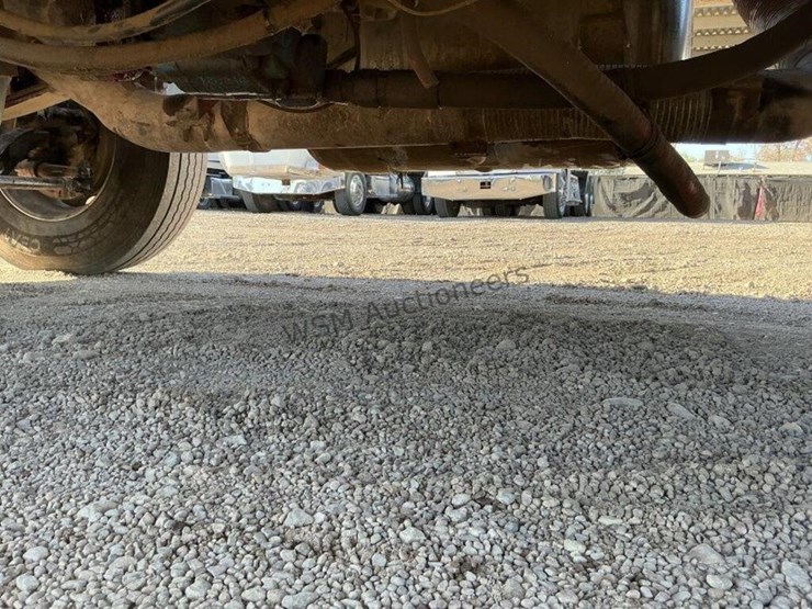 2004-peterbilt-378-image-23