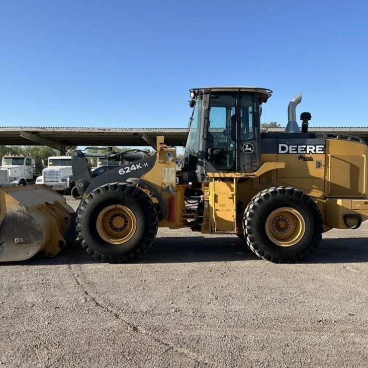 2017 DEERE 624K