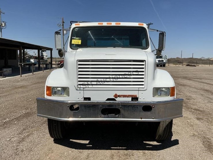 1992-international-4900-image-2