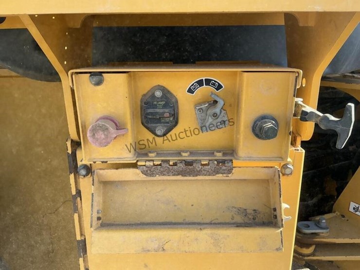 2017-deere-624k-image-18