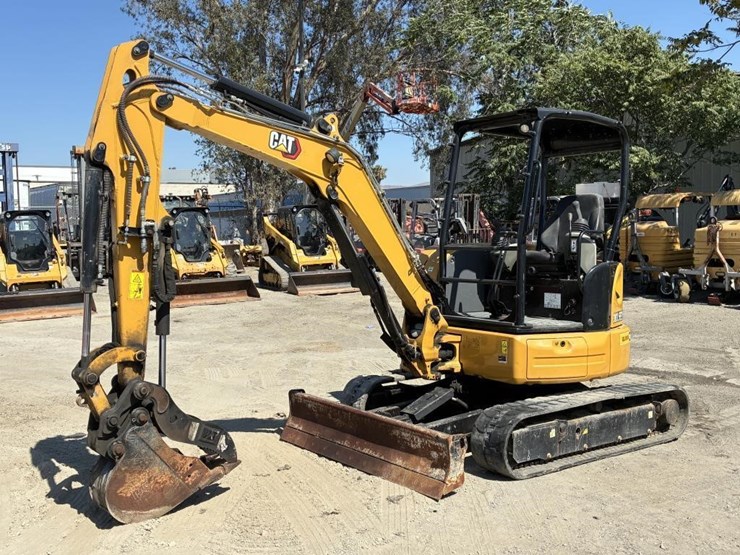 2020-caterpillar-303.5-image-1