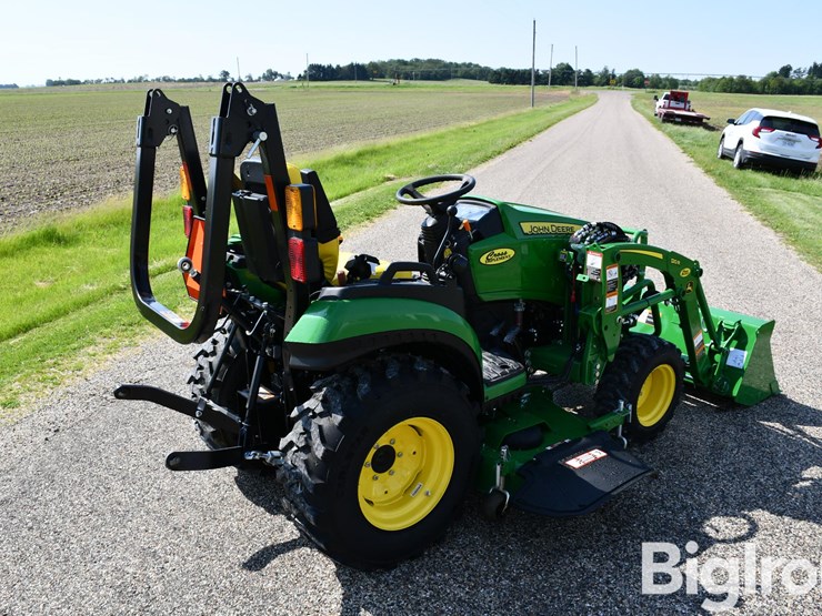 2025-john-deere-2025r-image-5