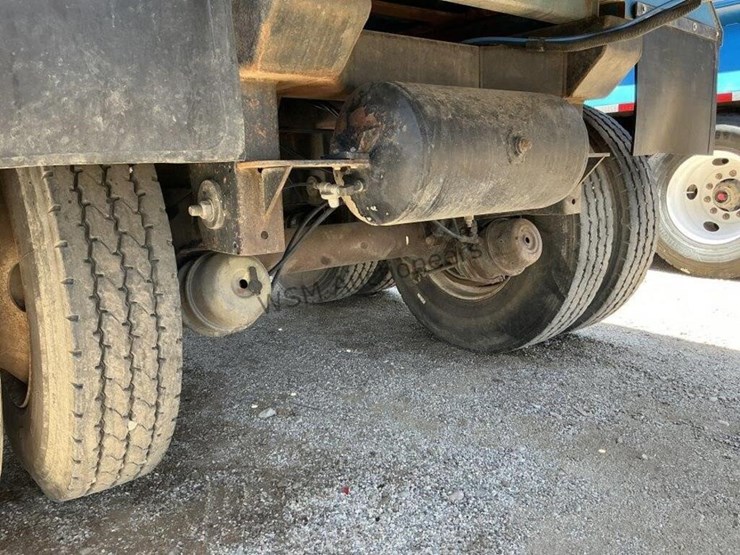 2018-versa-v-bottom-spreader-trailer-image-14