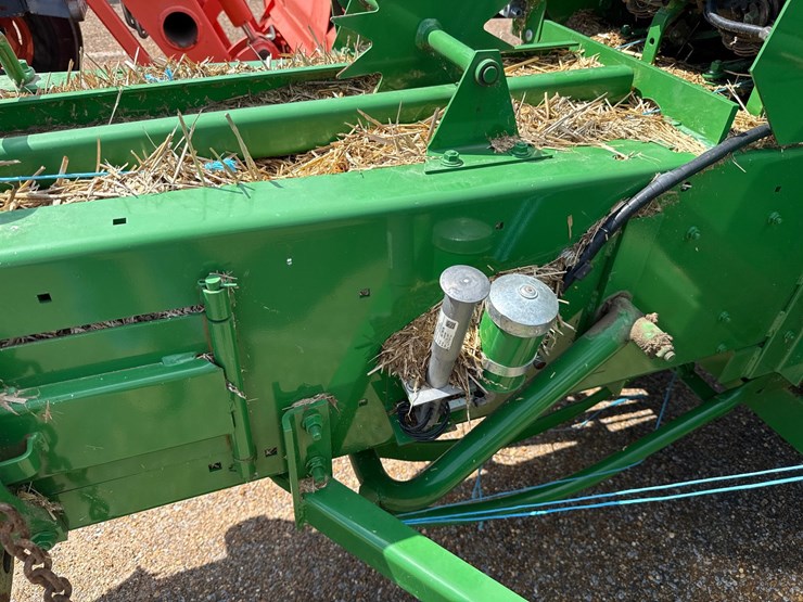 john-deere-348-image-12