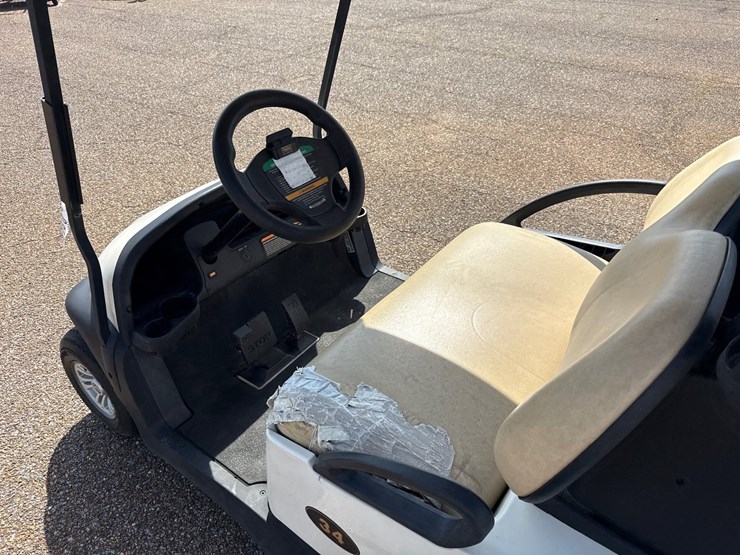 #9454-•-2021-club-car-precedent-w/charger-image-9