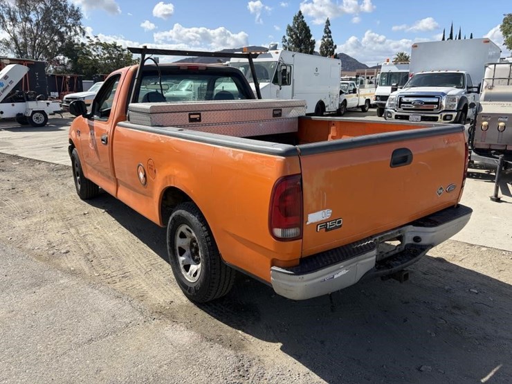 2000-ford-f150-xl-image-4
