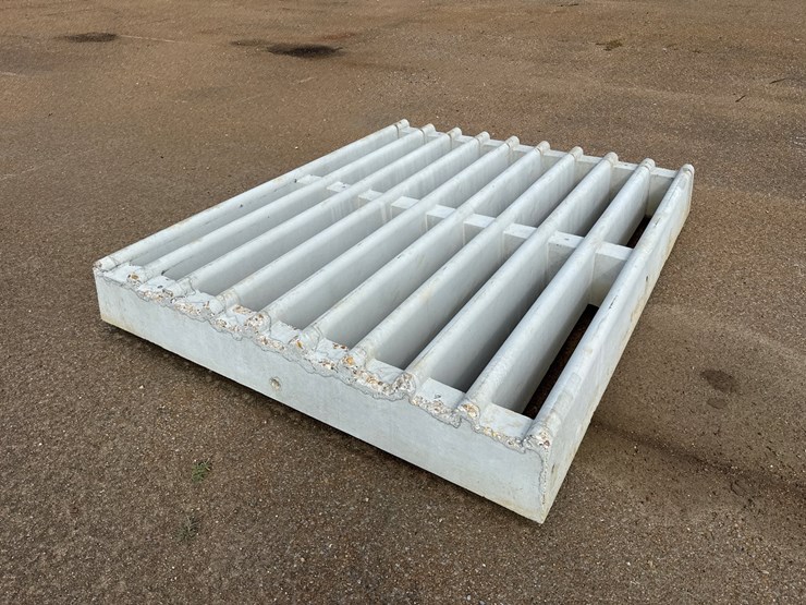 #9491-•-concrete-cattle-gap-image-3