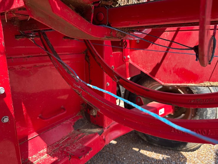 massey-ferguson-1840-image-22