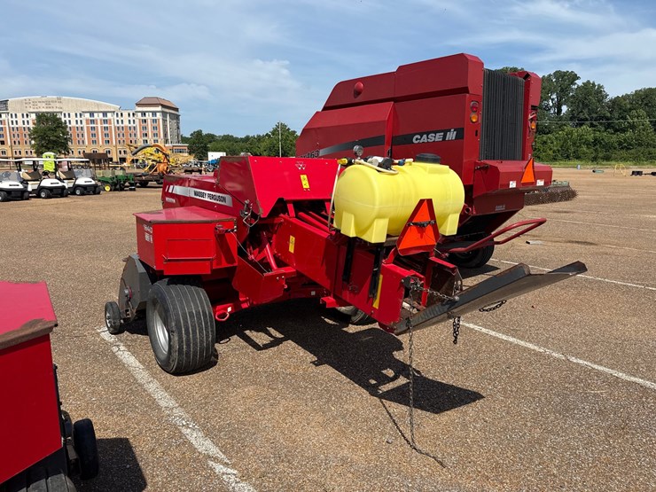 massey-ferguson-1840-image-4
