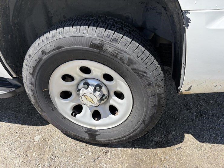 2014-chevrolet-tahoe-image-5