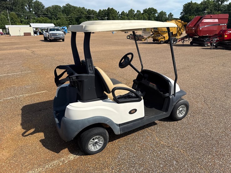 #9450-•-2021-club-car-precedent-w/charger-image-6
