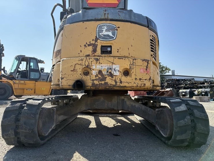 2005-deere-35d-image-13