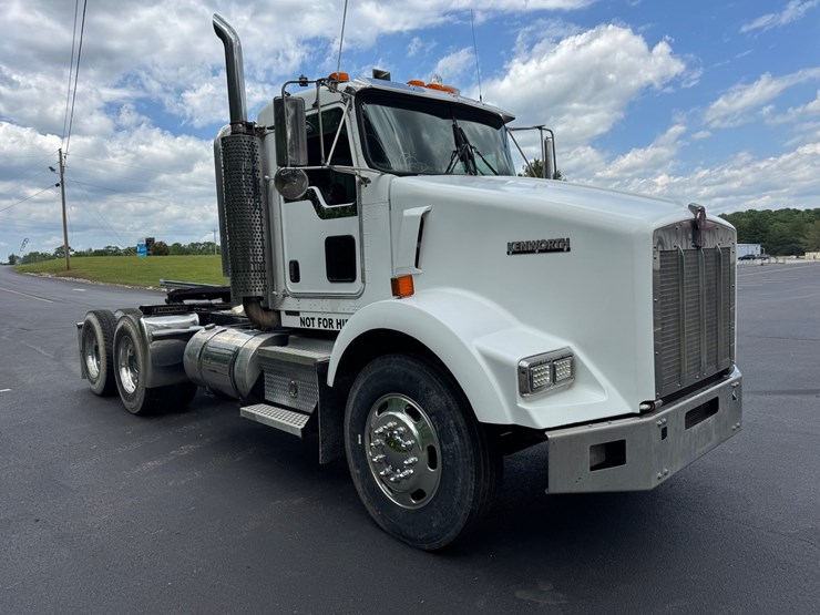 2007-kenworth-t800-image-3