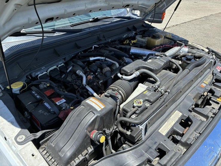 2011-ford-f550-image-9