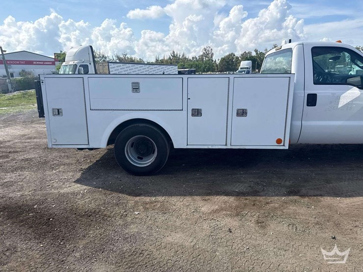 2015-ford-f350-image-15
