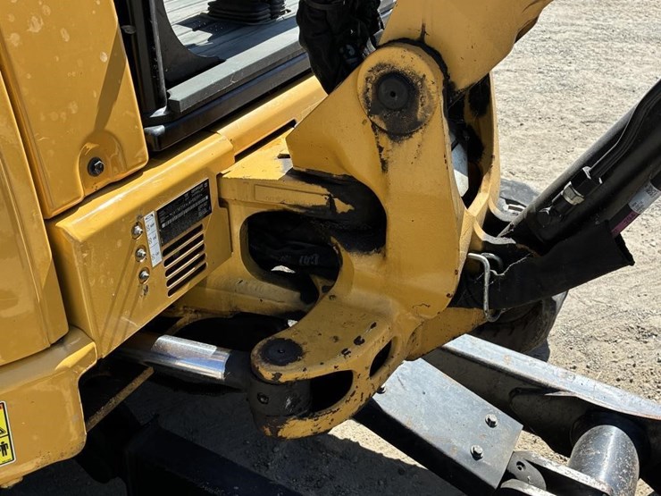 2020-caterpillar-303.5-image-14