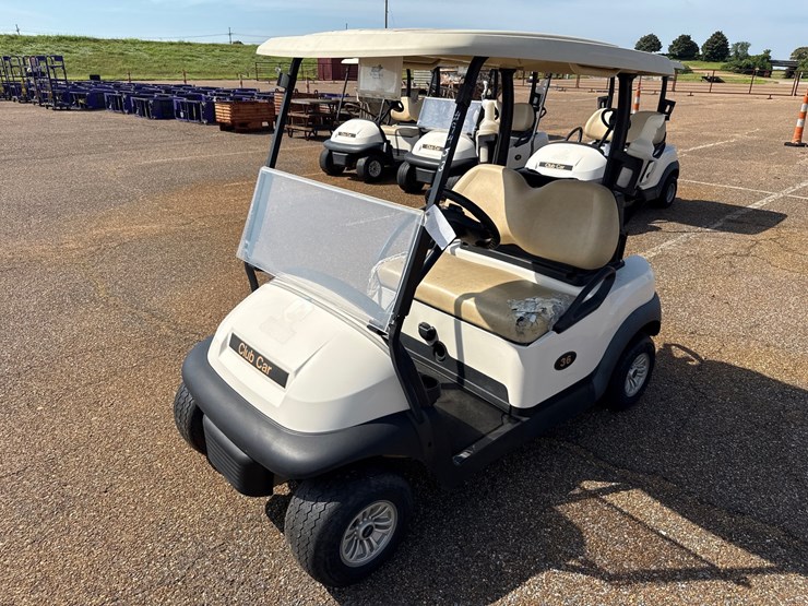 #9453-•-2021-club-car-precedent-w/charger-image-2