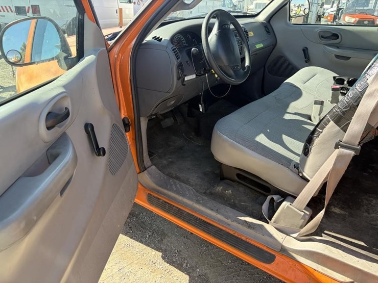 2000-ford-f150-xl-image-14