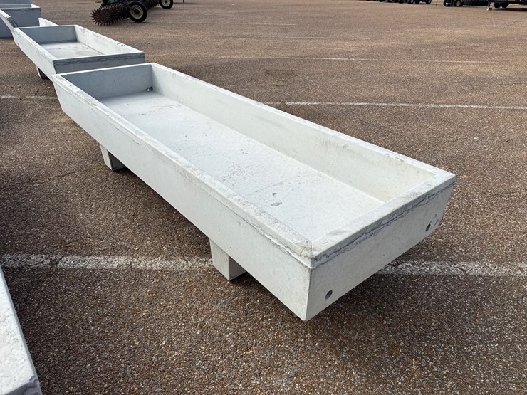 #9486-•-3x10-concrete-feed-trough-image-4