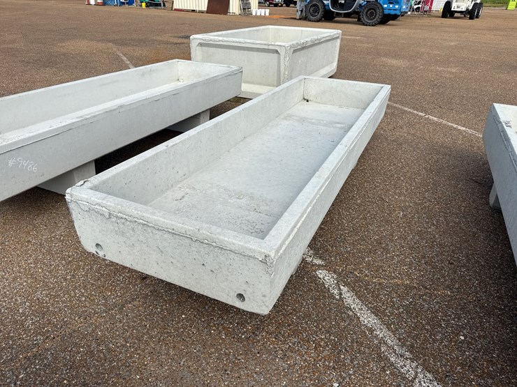 #9487-•-3x10-concrete-feed-trough-image-3