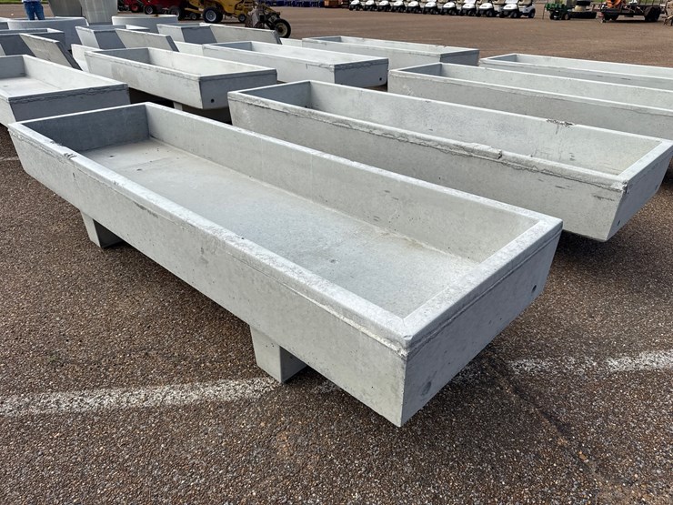 #9489-•-3x10-concrete-feed-trough-image-2