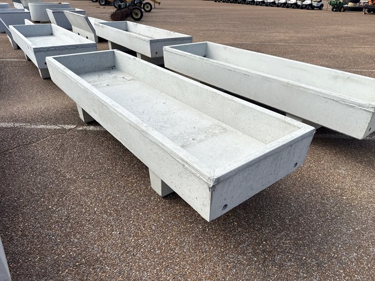 #9487-•-3x10-concrete-feed-trough-image-2
