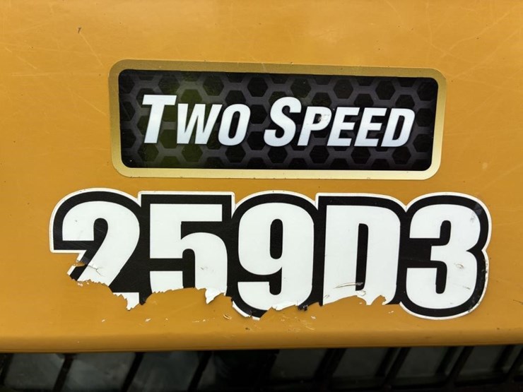 2020-caterpillar-259d3-image-13