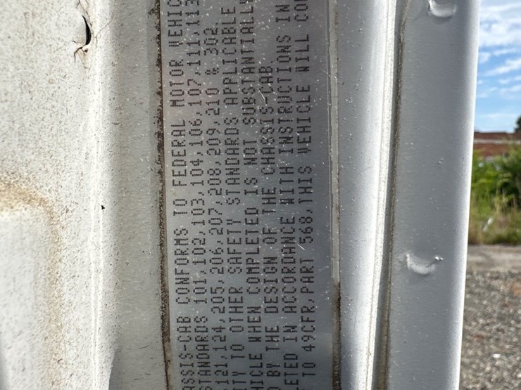 #13-•-2003-freightliner-fl-80-dumptruck-image-42