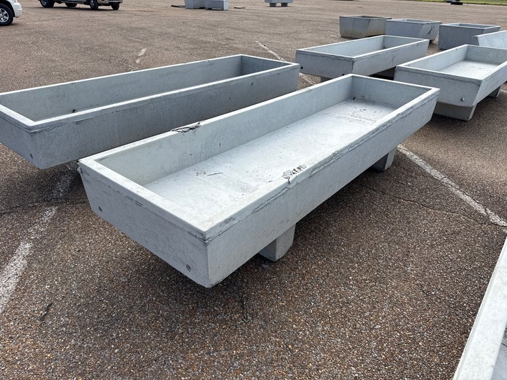 #9488-•-3x10-concrete-feed-trough-image-3