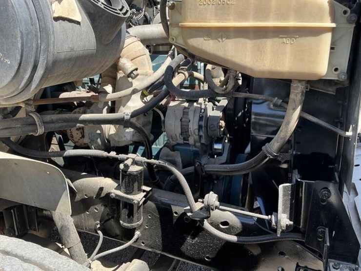2000-international-4700-image-15