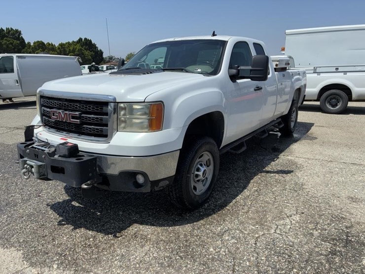 2012-gmc-sierra-2500-image-1