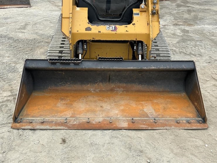 2019-caterpillar-259d3-image-7