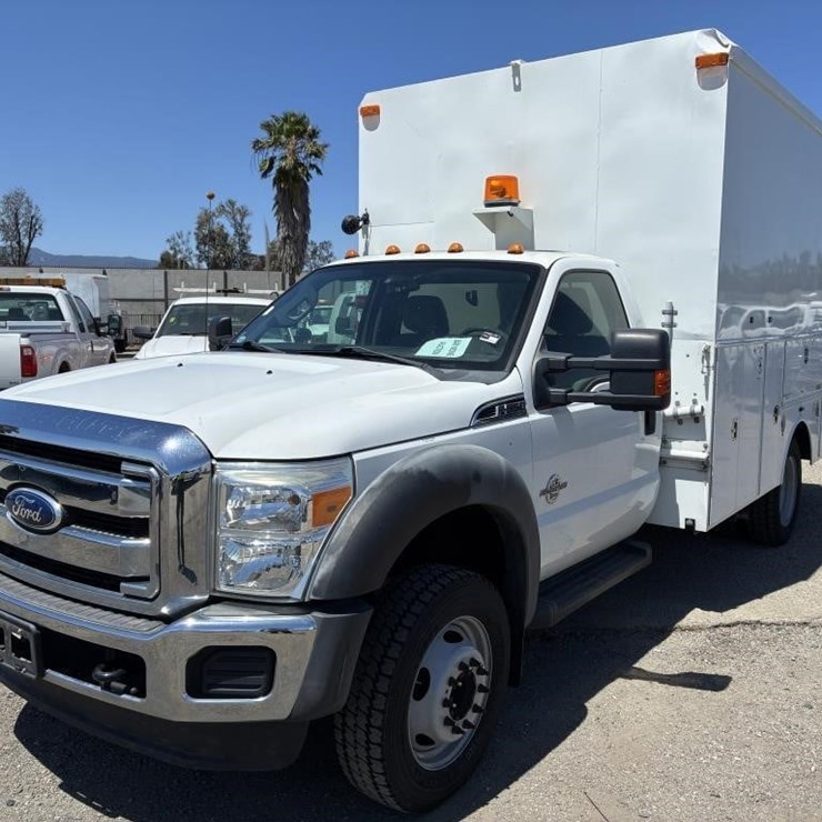 2011 FORD F550
