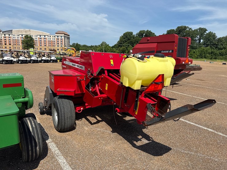 massey-ferguson-1840-image-5