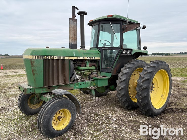 1982-john-deere-4440-image-1