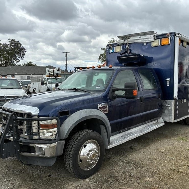 2008 FORD F550 XLT