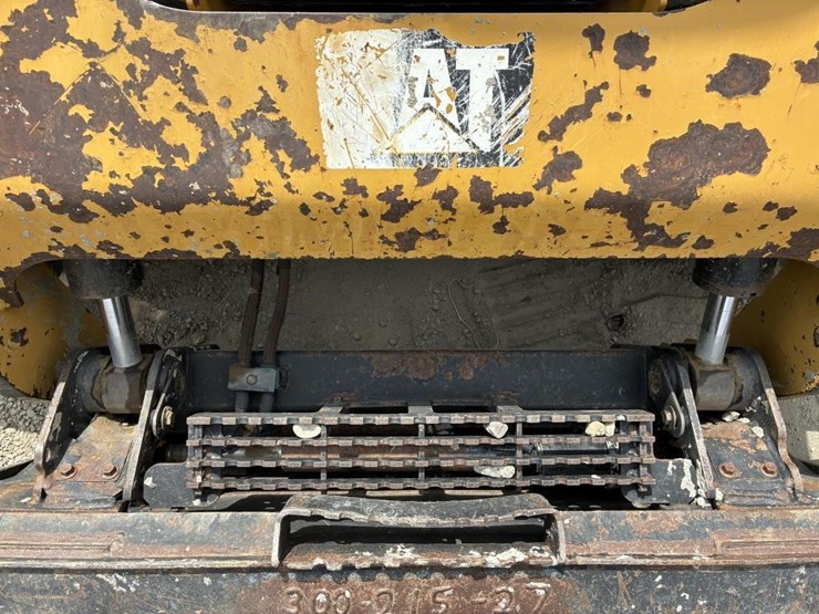 2014-caterpillar-246d-image-10