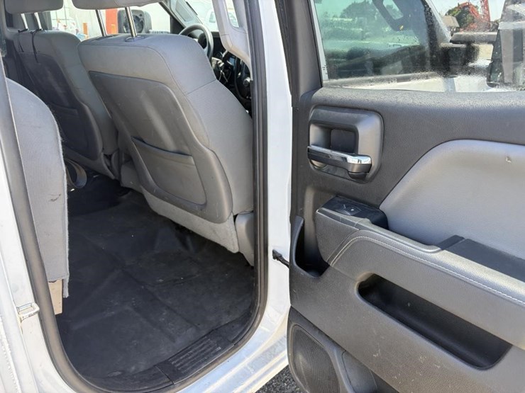 2015-gmc-sierra-3500-image-9