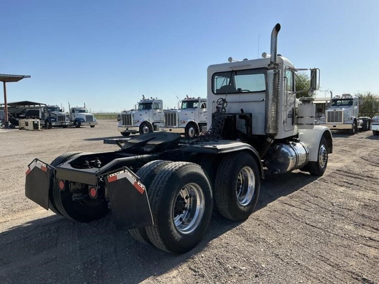 1999-peterbilt-357-image-4