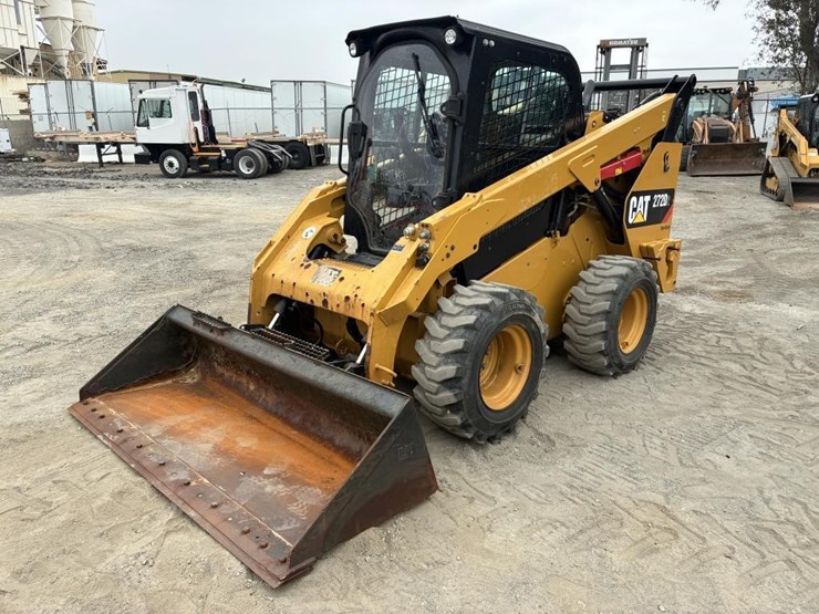 2016-caterpillar-272d2-image-1